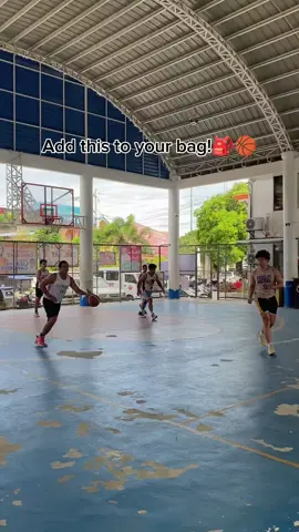got something in my bag!🎒🏀  #hoopers #bball #trend #tiktok #trending #foryoupage #foryou #basketball #fyp #fy #eurostep 