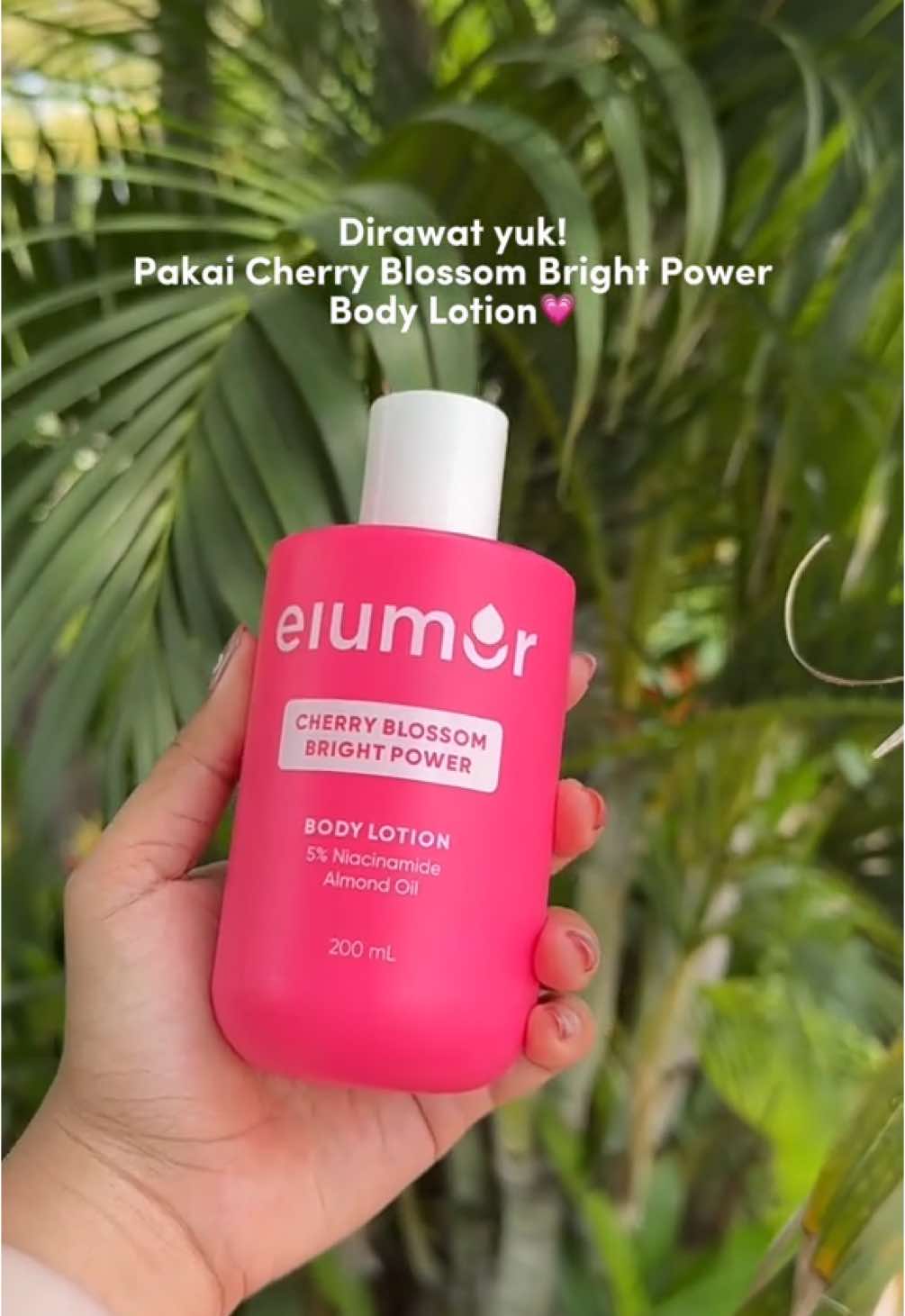 Kulit kering, kusam wajib checkout elumor body lotion sekarangg😋🛒 #ElumorWithU #ShineWithConfidence #bodylotion #niacinamide #fyp 