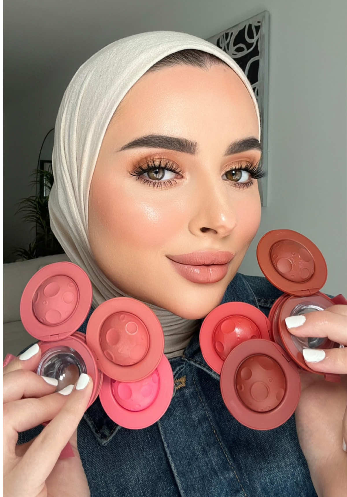 𝐒𝐇𝐄𝐆𝐋𝐀𝐌 𝐋𝐮𝐧𝐚𝐫 𝐎𝐫𝐛𝐢𝐭 𝐁𝐥𝐮𝐬𝐡 𝐁𝐚𝐥𝐥 🍬🍭🍬 @SHEGLAM  • #sheglam #sheglamblush #sheglamblushball #explore #fypage #makeuptutorial #makeupideas