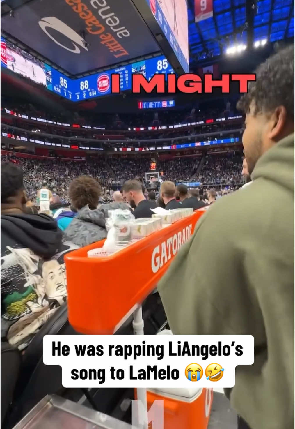 Melo almost spit his water out 💀 (Via @Menace Media)  #NBA #nbabasketball #basketball #liangeloball 