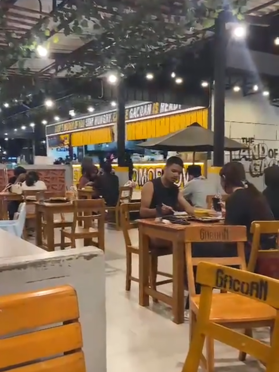 mentahan makan di gwcoan jon...  #prankstatus #mentahanvideo #mentahan #gacoan #kulinertiktok #fypp 