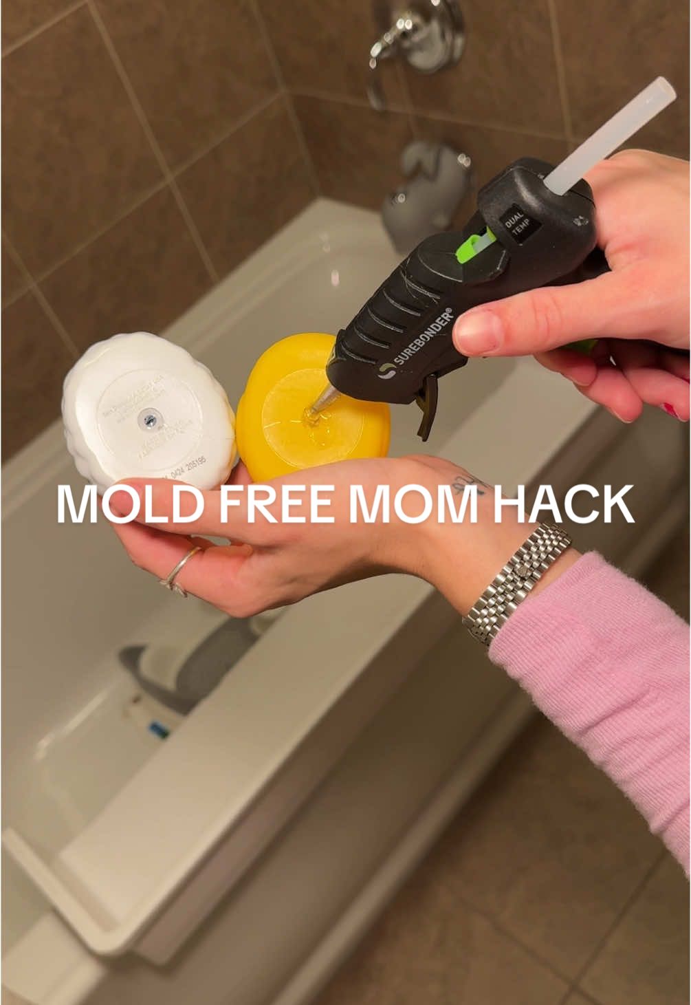 Prevent mold with this mom hack! #momhack #moldfree #babyhack #babiesoftiktok #babiesontiktok #momtips #parentinghacks #parentsoftiktok #momlife #firsttimemom 