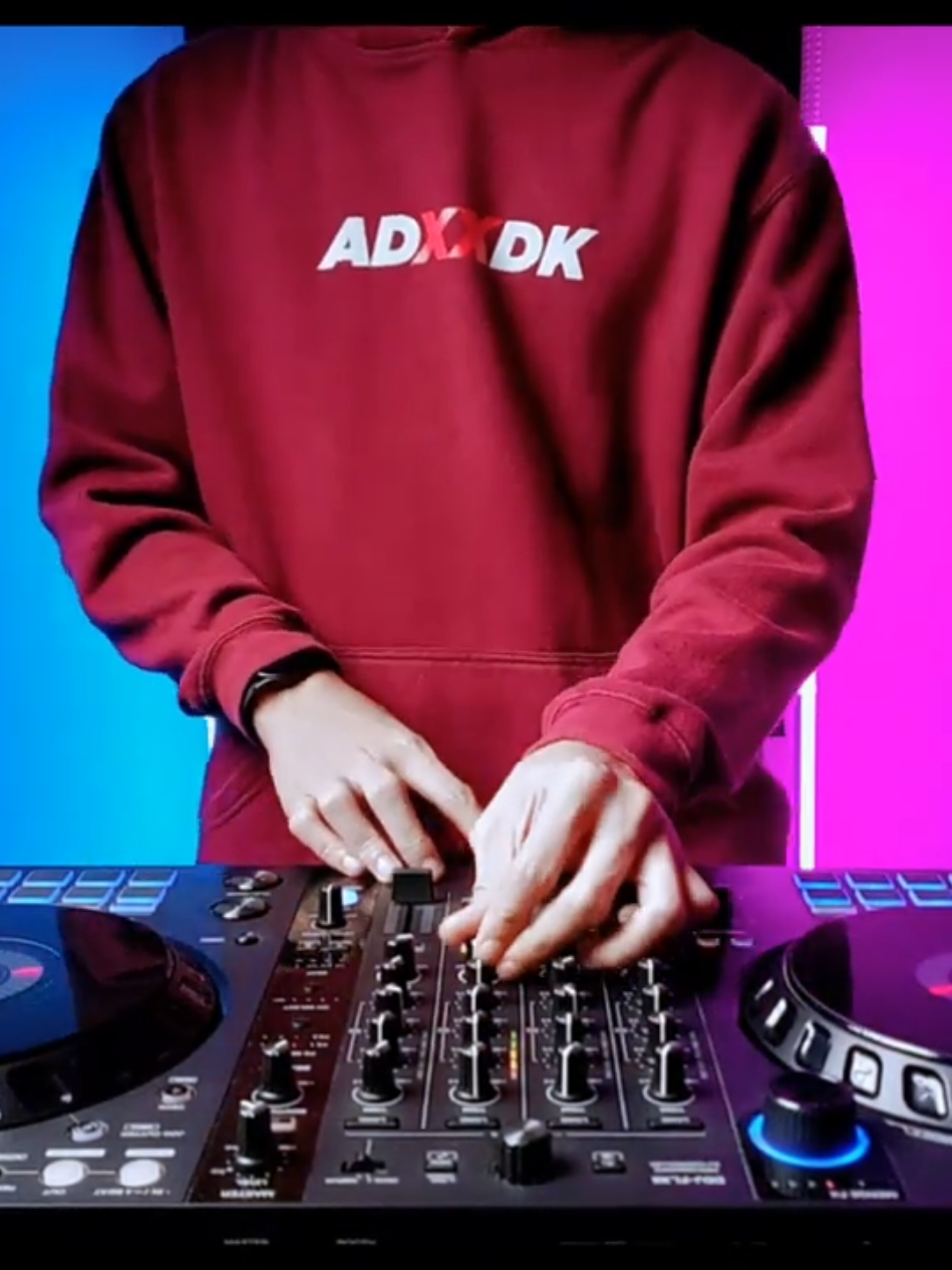 DJ_SALAH_ORANG_TIKTOK_KAU_KIRA_AKU_CUPU_YANG_KAU_LAWAN_INI_SUHU_REMIX_FULL_BASS dj salah orang remix dj salah orang tiktok dj salah orang full bass dj kau kira aku cupu yang kau lawan ini suhu remix #salahorang #djsalahorang #salahorangremix #djviraltiktok #djfullbass #remixfullbass #partnerremix #alrescha227_putradamanik #adxxdk_partner_remix_pd #fyp #xyzbca #tranding #useheadset #useearphone #viral @ADXXDK 