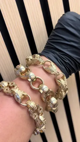A few of our heavy bracelets 🤩 #gold #9ct #belcher #starsandbars #tulip #fyp #viral_video 