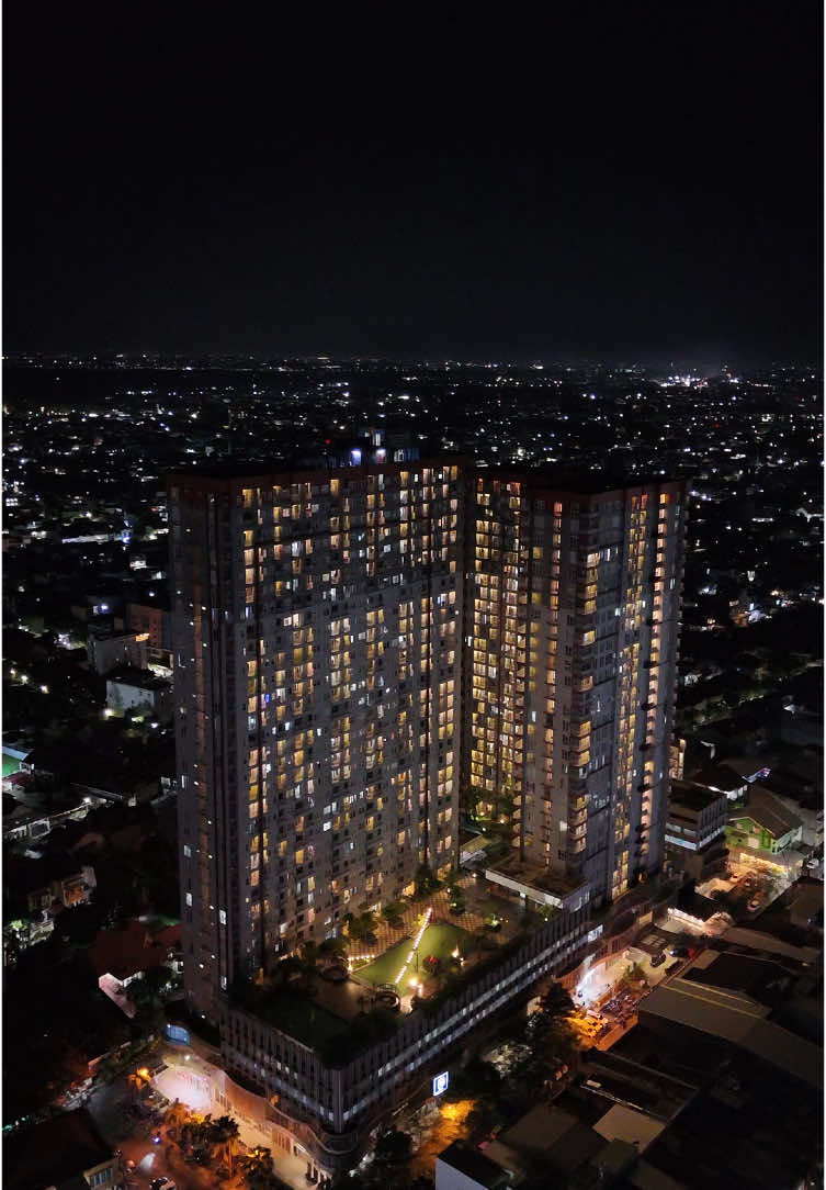 Anak makassar pasti tau gedung ini ❤️‍🔥 #foryou #viraltiktok #bernadatiktok #makassarbosku #makkassartiktok #vidaviewmakassar 