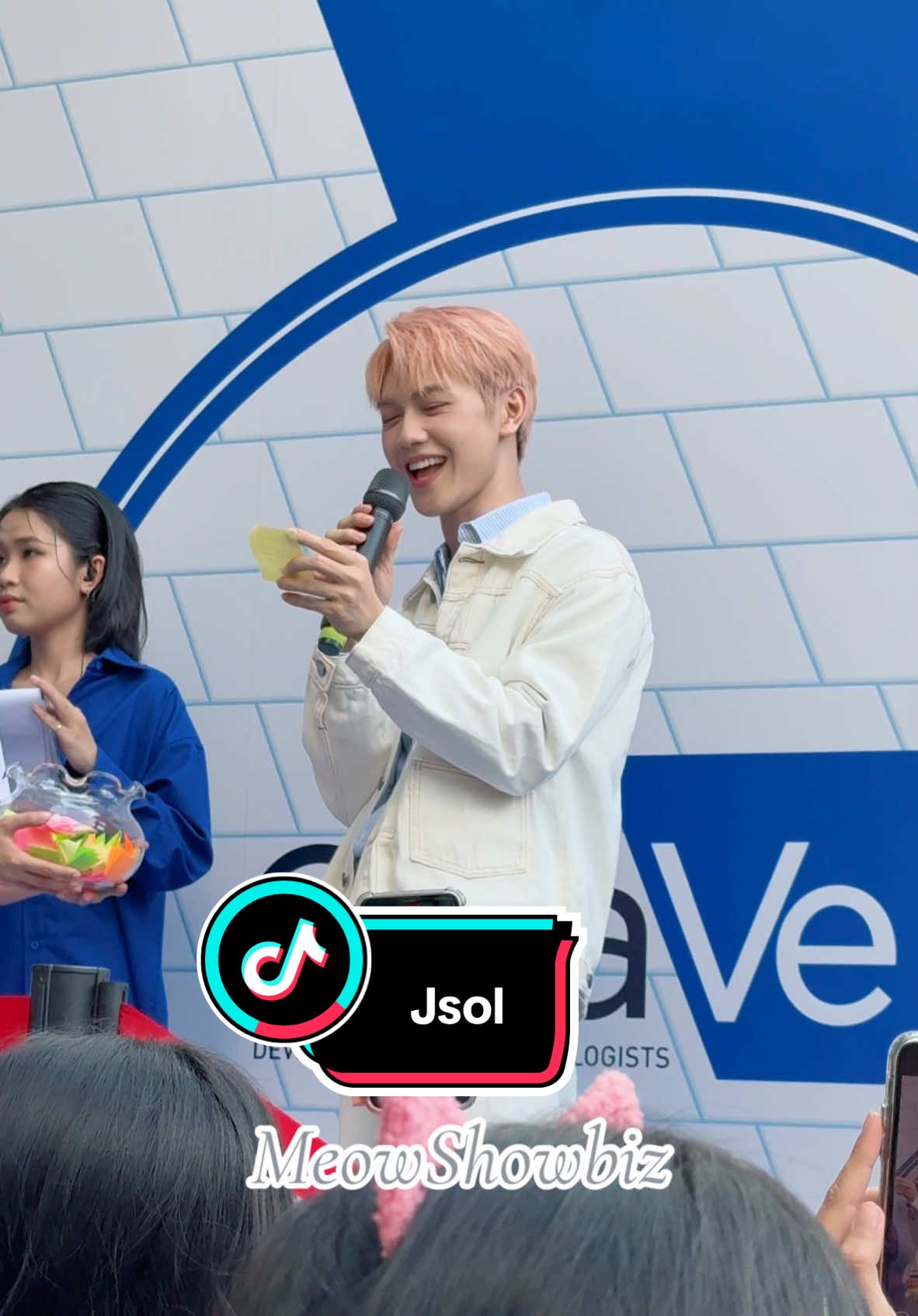 Jsol đọc note fan gửi tại fanmeeting Cerave  #meowshowbiz #jsol #cerave #fanmeeting 
