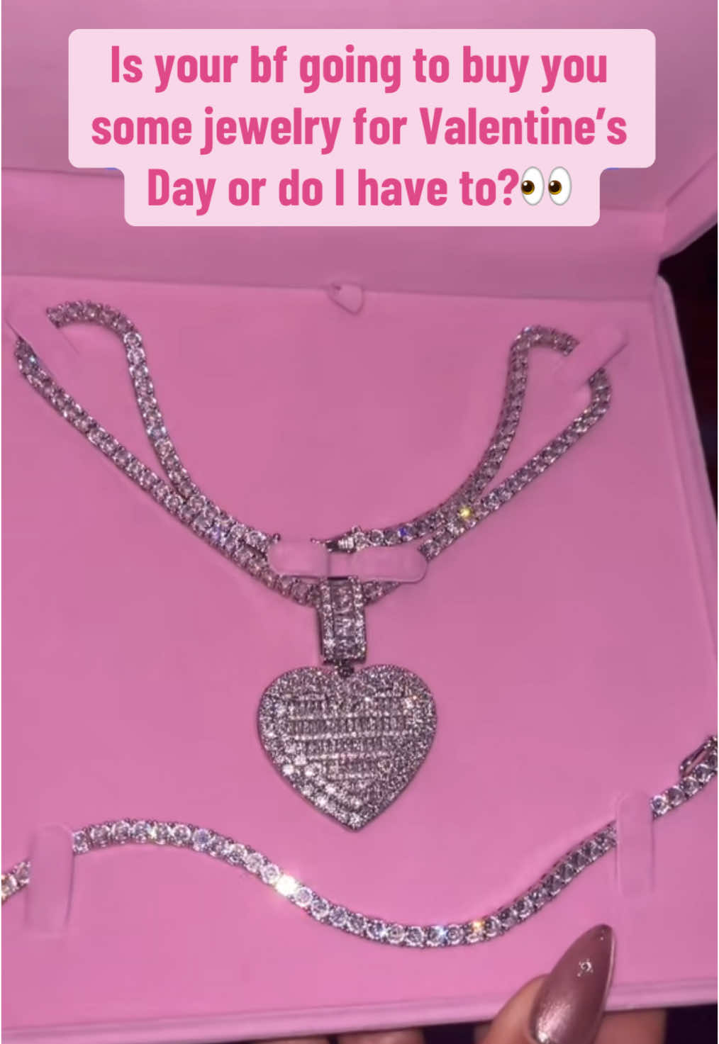 Valentine’s Day is almost a month away.. and the girls want jewelry this year!😍 #ValentinesDay #jewelry #necklace #tennischain #hisfyp 