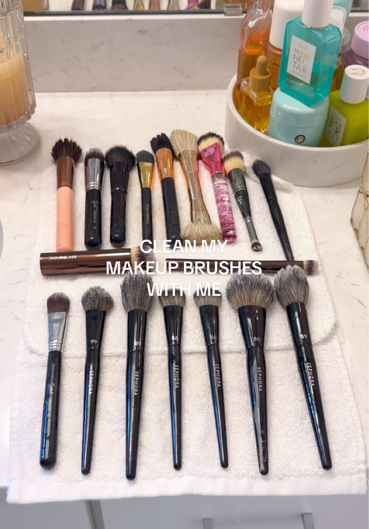 All this before 9am😅🫧💄 #cleanwithme #cleaningtok #cleaningmakeupbrushes #cleaningasmr #makeupbrushes #makeupbrushcleaning #deepclean #newyearcleaning #hourglass #sephora #sigmabrushes #patrickta #pinkstuff #asmrcleaning #asmrclean #makeupcleaning #cleanmakeupbrusheswithme #howtocleanmakeupbrushes 