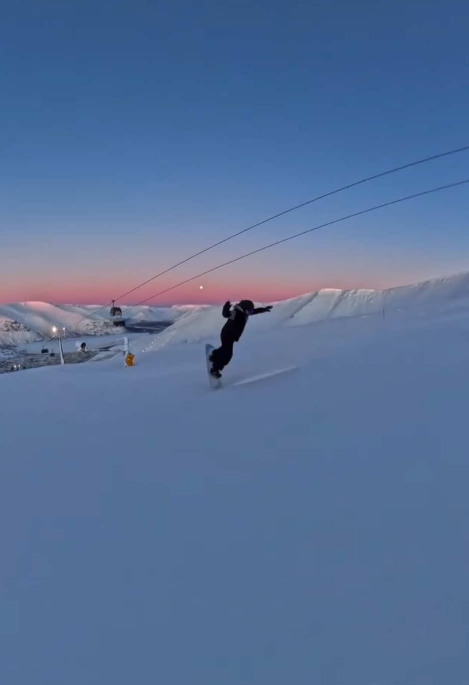 Another sunset 🌅  #snowboarding #carving #snow  > gradusov_ilya on ig 