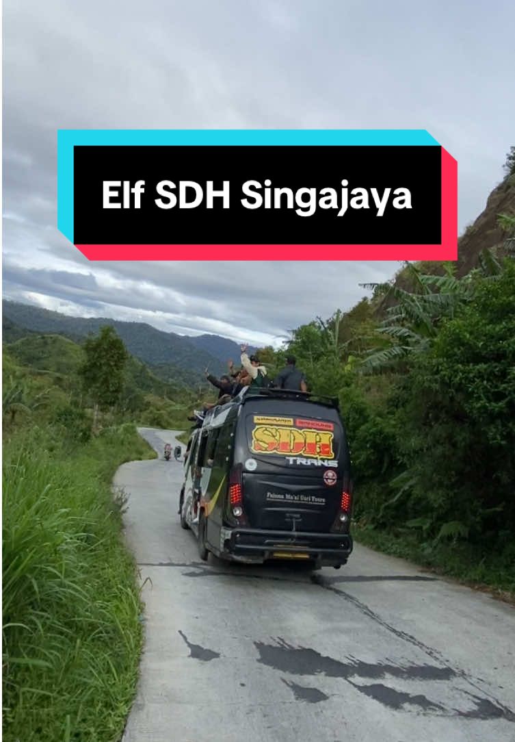 Pulang sareng sareng elf SDH😁 mangga nu naroskeun tos aya ayeunamah #elfgarut #elfgarutselatan #elfmania #kdemi #suasanapedesaan 