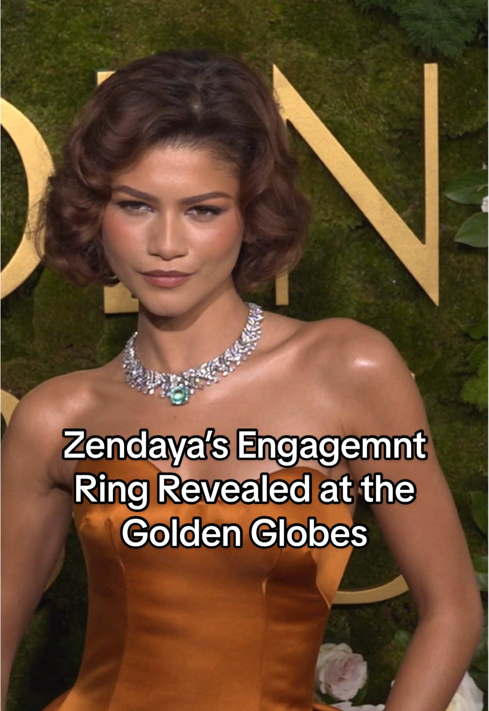 The way #Zendaya just casually revealed her engagement to #TomHolland by wearing her ring to the #GoldenGlobes. Tap ‘Read More’ for all we know so far about the eye-catching diamond #engagementring.