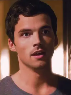 Unexpected edit but im a secret ezra fan 🤭 #fy #fyp #viral #pll #prettylittleliars #ezra #ezrafitz #wesleyfitzgerald #ezraedit #blowup? 