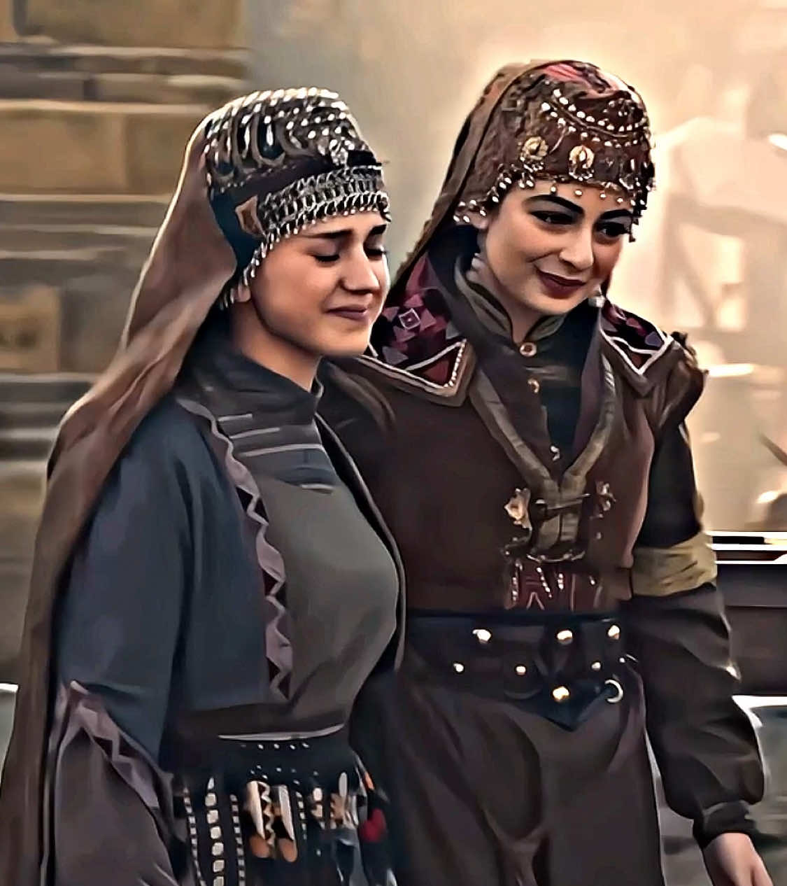 They're sisters number one #kuruluşosman #fatmahatun #halimehatun 