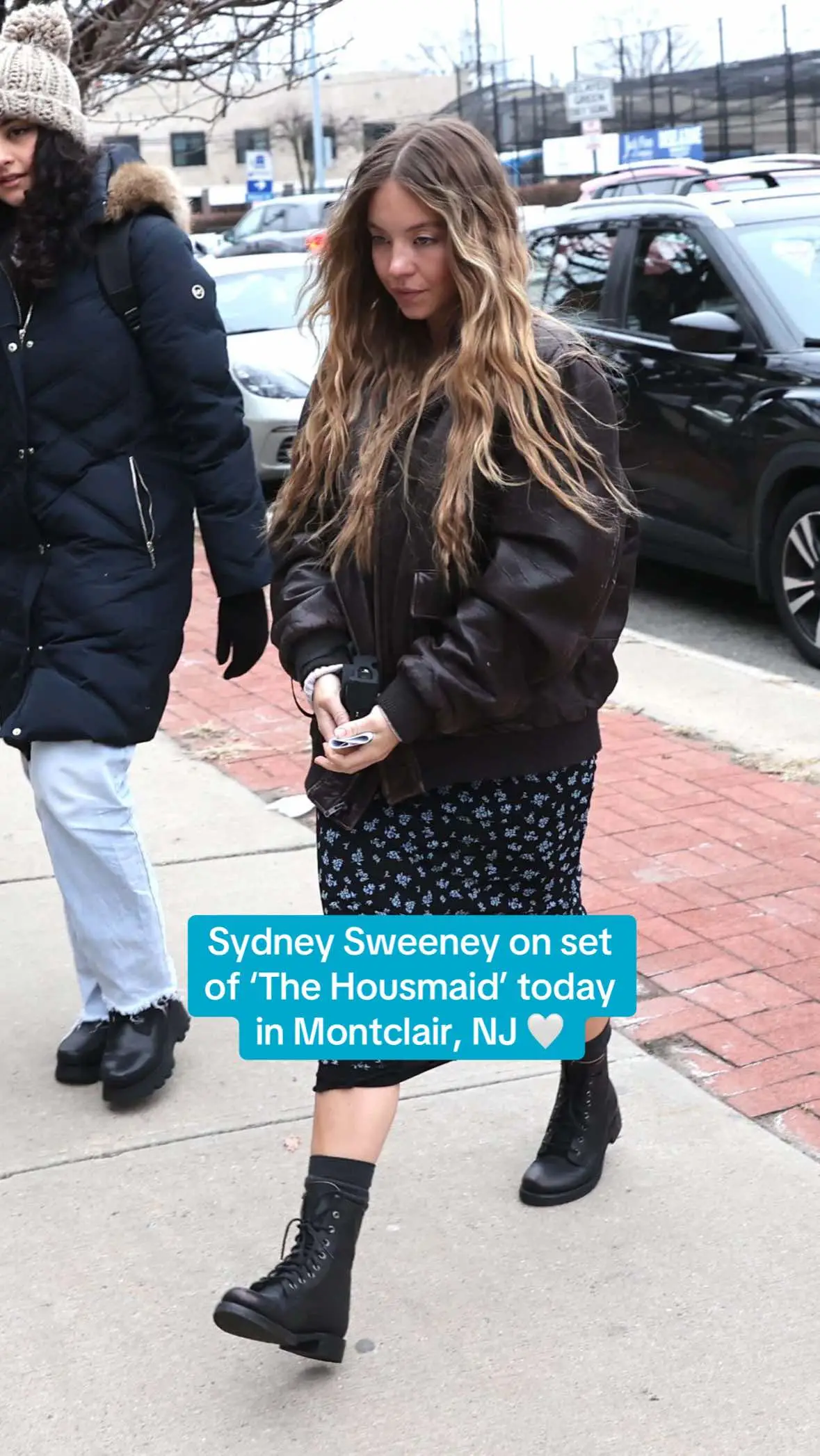 Sydney Sweeney on set of ‘The Housmaid’ today in Montclair, NJ 🤍