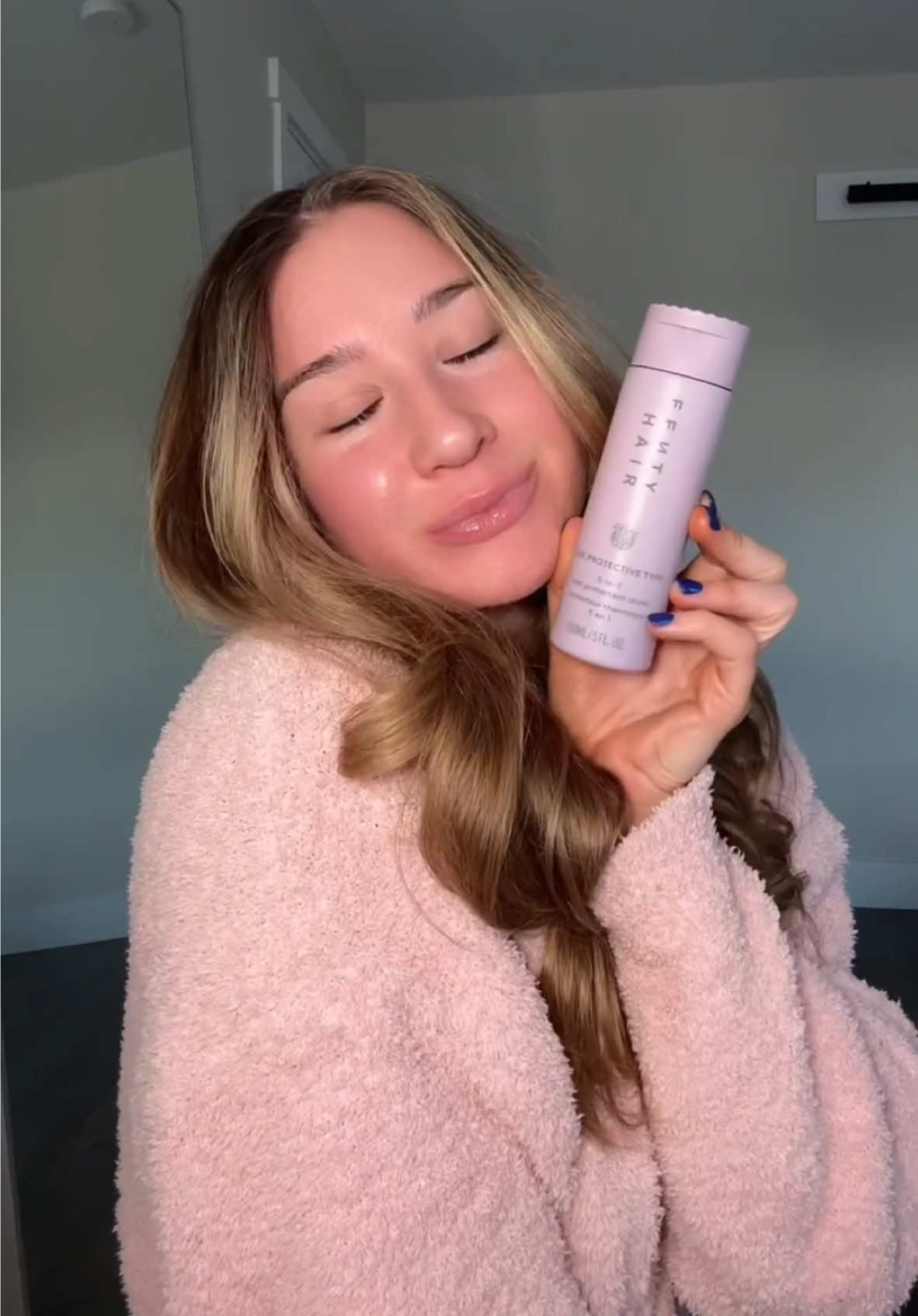 Y’all see this shine?! 🤩 Perfect blowouts start with The #ProtectiveType ✨ This 5-in-1 heat protectant styler is the universal prep-step before ANY heat styling! ❤️‍🔥 Shop NOW at @sephora, @sephoracanada, and fentyhair.com! 🛍️