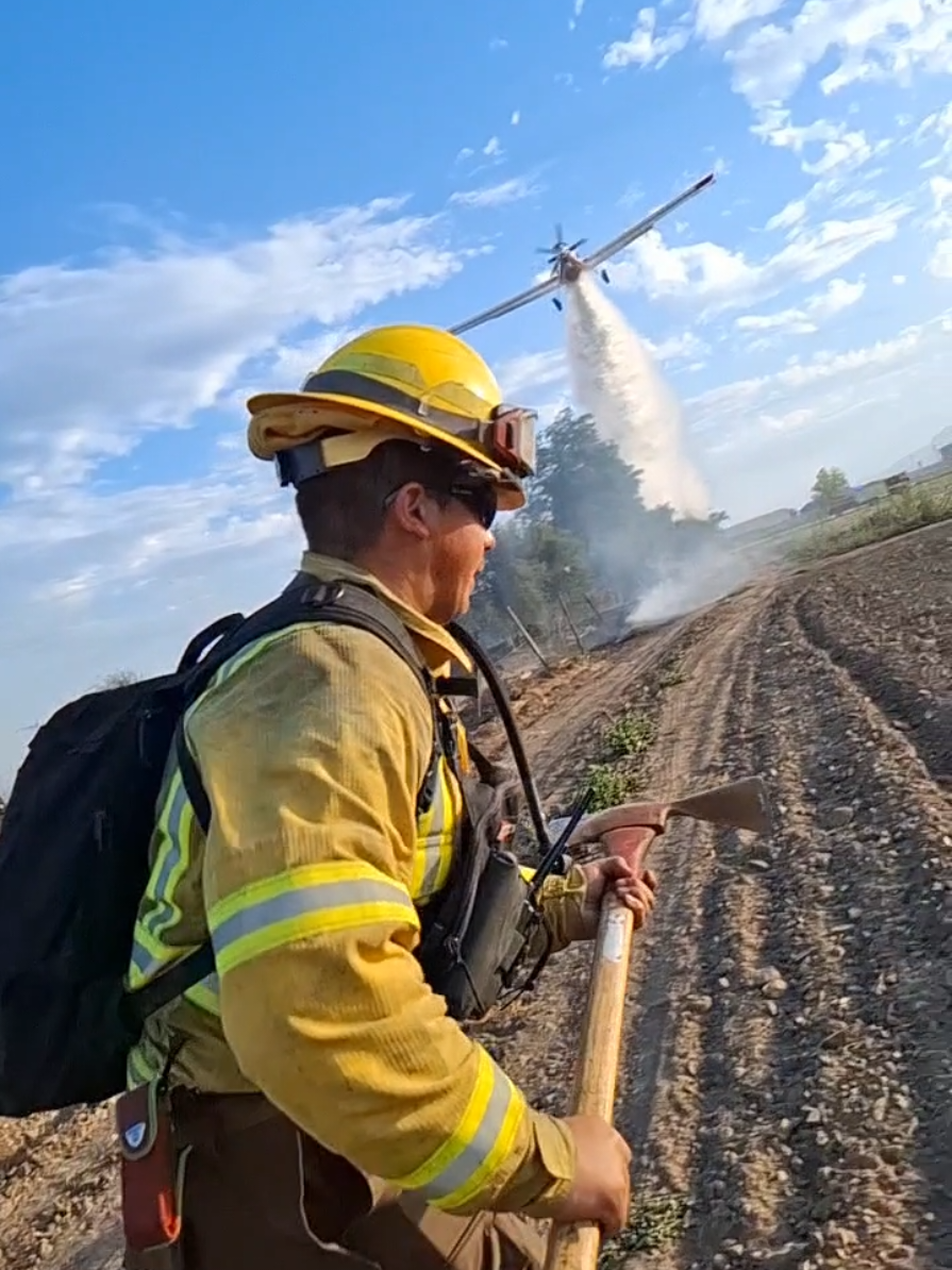 RUN!!!! 🏃‍♂️#bomberosforestales #wildfire #conaf #avion #incendio 