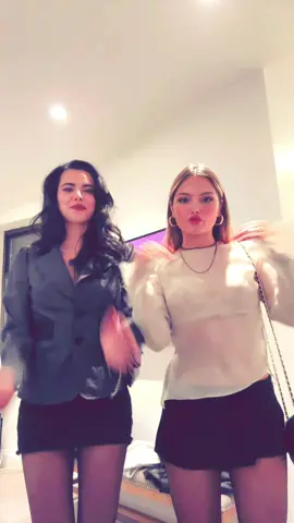 👯‍♀️