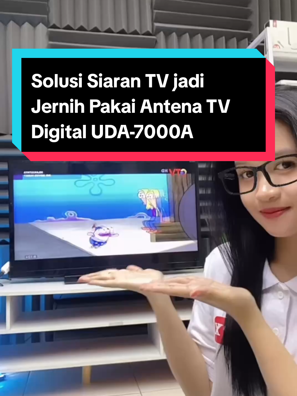 Mau pakai antena tapi pemasangannya ga mau ribet harus tinggi-tinggi🤔 Yappp. Kamu bisa pakai antena TV Digital Indoor yang sudah berbooster seri UDA-7000A dengan garansi 24 bulan, gratis siaran TV digital tanpa konek wifi dan tanpa bayar biaya bulanan lagi! Buruan checkoutin sekarang! #antenatvdigital  #antenatvdigitalmurah  #smarttv  #tv 