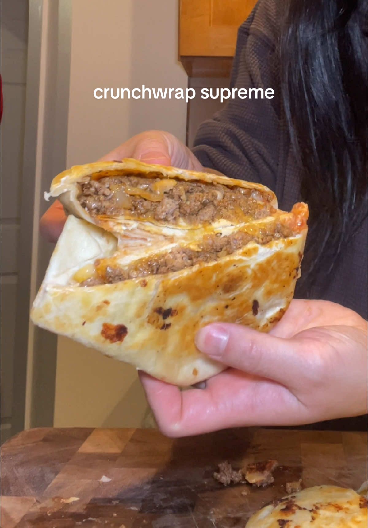 It’s crunchwrap supreme time!!🌮 #easymeal #Recipe #EasyRecipe #tacobell #crunchwrap #FoodTok 