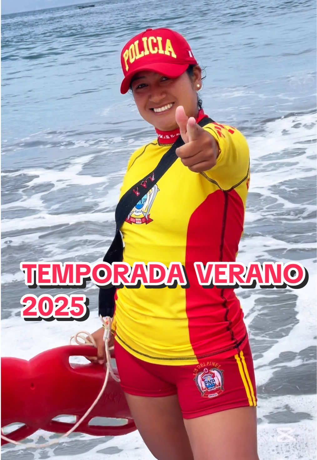 ¡Verano 2025! La temporada de verano ya está aquí, y con ella, la responsabilidad de velar por tu seguridad en las playas. 🌊🏖️ La Unidad de Salvataje de la Policía Nacional del Perú cuenta con personal altamente capacitado y especializado, preparado para atender cualquier emergencia que pudiera presentarse en el mar o las zonas de recreo. Confía en quienes trabajan con valor, disciplina y dedicación para cuidar de ti y de tu familia. Disfruta del verano con precaución y recuerda: ¡tu seguridad es nuestra prioridad! #Verano2025 ☀️ #SeguridadPrimero 🚨 #PlayasSeguras 🌊 #PNPEnAcción 👮‍♂️ #CuidamosDeTi ❤️ #DisfrutaConPrecaución 🏖️ #SalvavidasPNP #ViveElVerano #Emergencias2025 #PolicíaNacionalDelPerú #RegiónPolicialÁncash #divisionpolicialchimbote #Áncash #fyn #salvataje #salvavidas #veranoseguro #playasegura #vesiquebeach #vesique_chimbote 