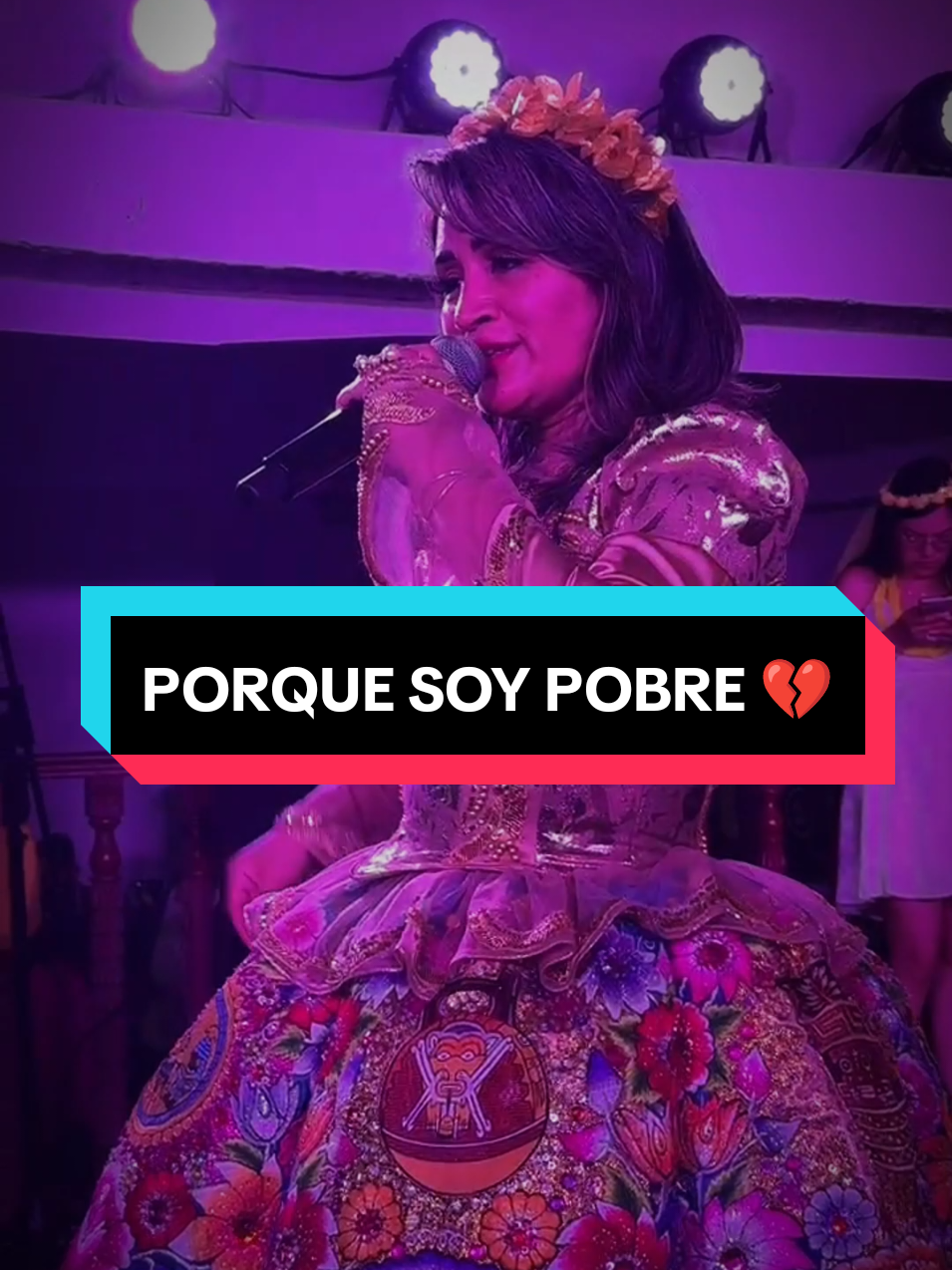 🎶 Porque soy pobre tú me abandonas 🥹💔 #LolySalas #huayno #huayno_peruano 