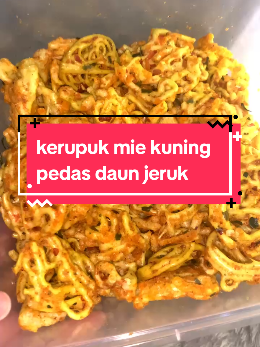 video 7, ngemilin kerupuk mie pedas daun jeruk well #pukmie #kerupukmie #kerupukmiekuning #makanampedes #makanankekinian #makananjadul #makanansd #cemilankekinian #cemilanpedas #cemilanjadul #cemilansd #jajanankekinian #jajananpedas #jajanansd #jajananjadul #makanan #jajanan #cemilan #fyppppppppppppppppppppppp #fypage #fypシ #fyp 