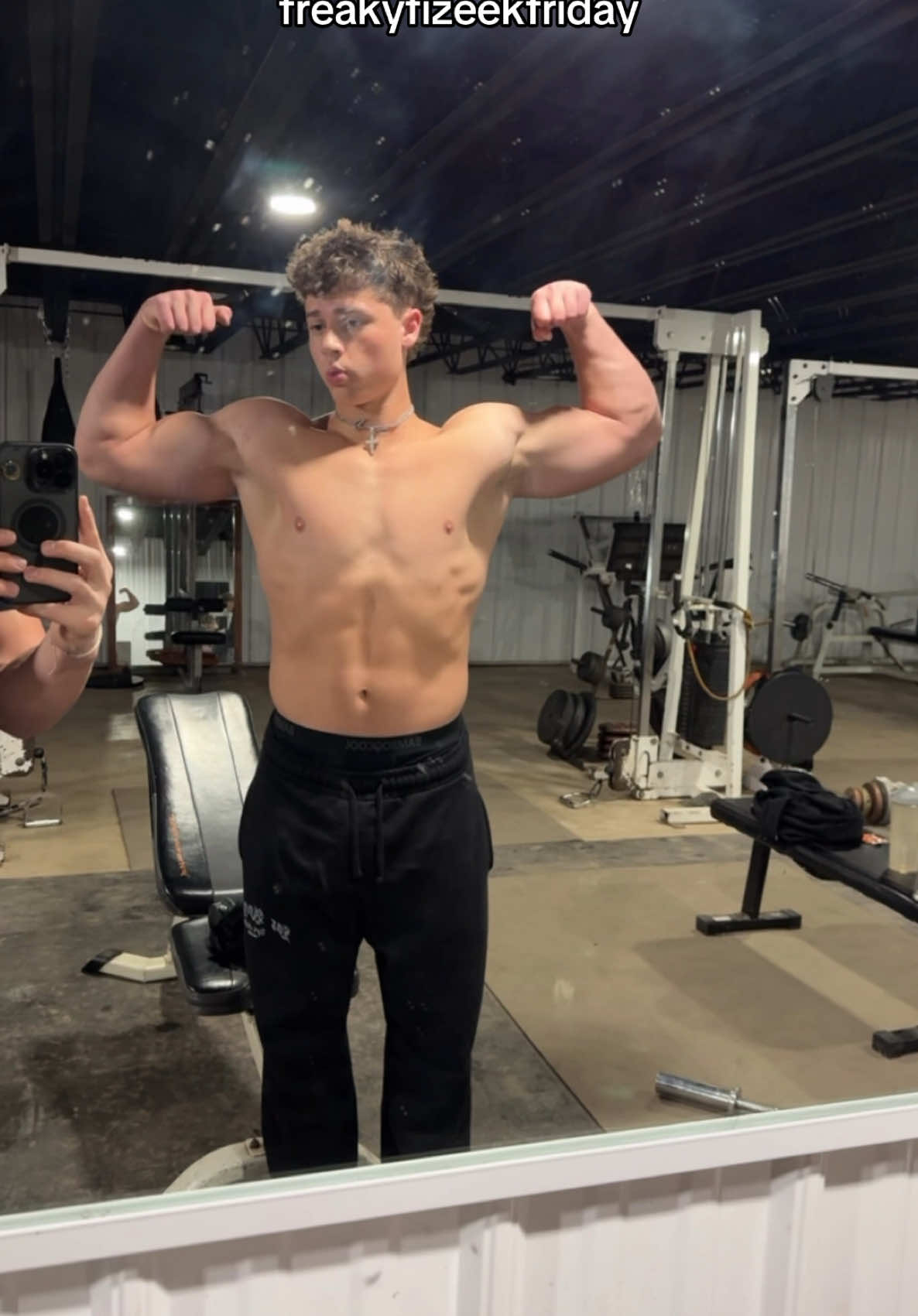 Video taken from a couple weeks ago… got lost in the drafts. - - - - - #gym #camera #gymprogress #transformation #gymtransformation #physique #bulking #explore #exploremore #fypviral 