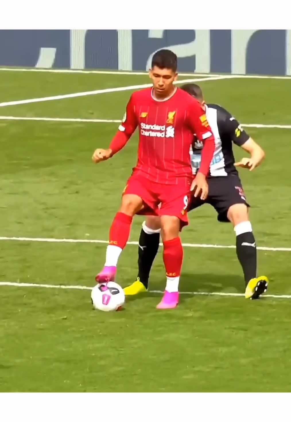 Firmino Humiliating Skills 😱🥶. #football  #Soccer  #trending  #viral  #footballmoments  #foryou  #fyp 