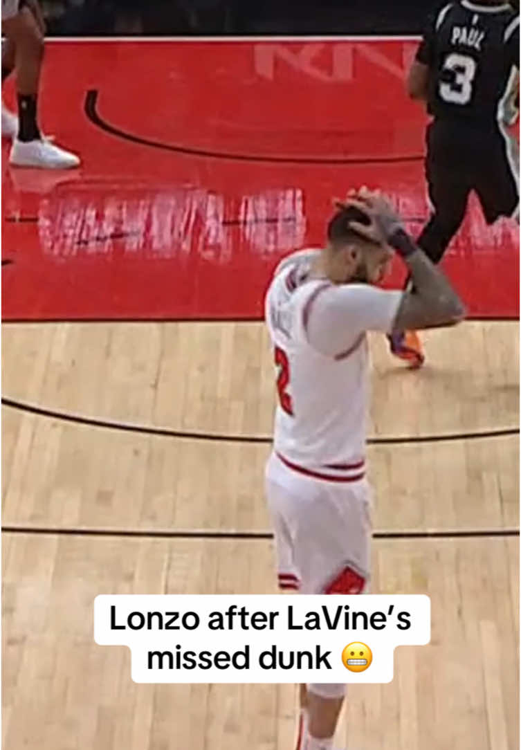 Lonzo couldn’t believe it 👀 #NBA #basketball #lonzo #lavine #bulls 