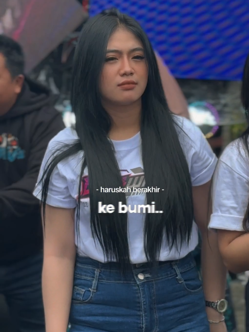 Dangdutan sek bolo ;) @nadyafirzana24  #elninosoundlovers  #pemburuhoreg #soundsystem #pemburudancer #karnaval  #serunyaliburan #euforia2025 #ekspresikan2024 #CapCut @HOREG BALAP OFFICIAL  @XSAN 