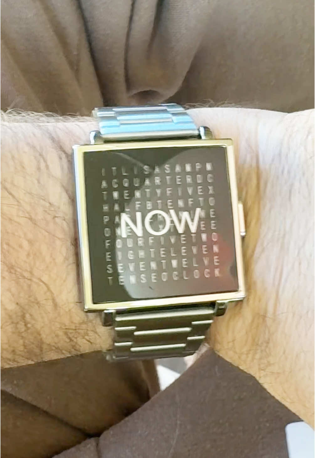 New drop by @NOWwatch.org - I was very sad when the Qlocktwo W stopped being produced so we made an homage. Here it is! 