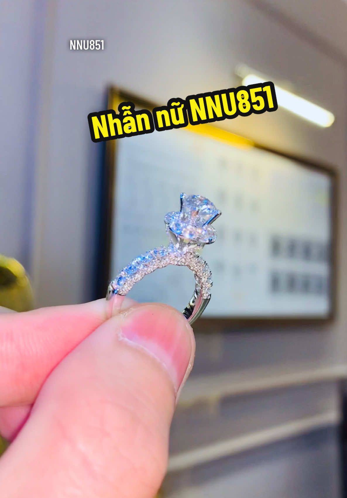 Nhẫn kim cương halo tôn viên chủ vô cùng lấp lánh và xinh xắn 🥰 #tamluxury #tamluxurydiamondjewelry #trangsuc #kimcuong #nhẫnđẹp #xuhuongtiktok 