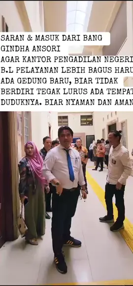 mari kita dengarkan saran dari Advokat Bung GINDHA ANSORI WYKA.. HARUS DI ADAKAN GEDUNG BARU BIAR TIDAK BERDIRI dan PARA TAMU atau peserta sidang bisa duduk nunggu nyaman dan aman di PN TANJUNG KARANG. TERIMAKASIH @bangtaun @Jihan Daily @mirzajihan2024_ @IG_emak_jiehh @dedyirawan.0 #fypage #fypシ゚viral #rakyatbersuara #fypp #advokatviral #advokatviral #advokatindonesia 
