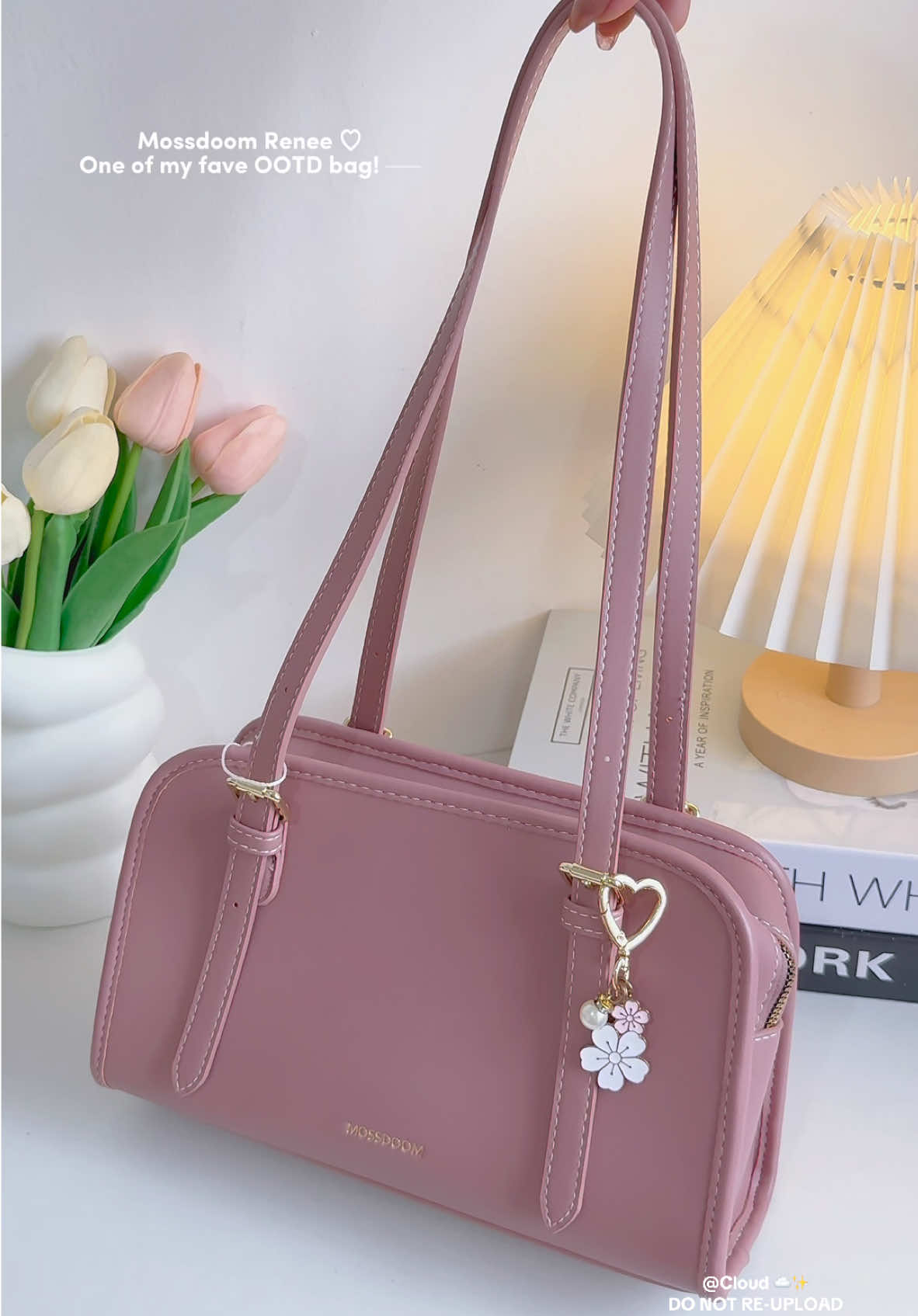 Checkout Here ➡️ @𝐂𝐋𝐎𝐔𝐃 ☁️✨  One of my fave color ng Renee design very pa girl ng color! Love it! 💗🌸💁🏼‍♀️😍 #mossdoombag #womensbag #bagforwomen #bagtok #ootdbag #bag #shoulderbag #fyp 