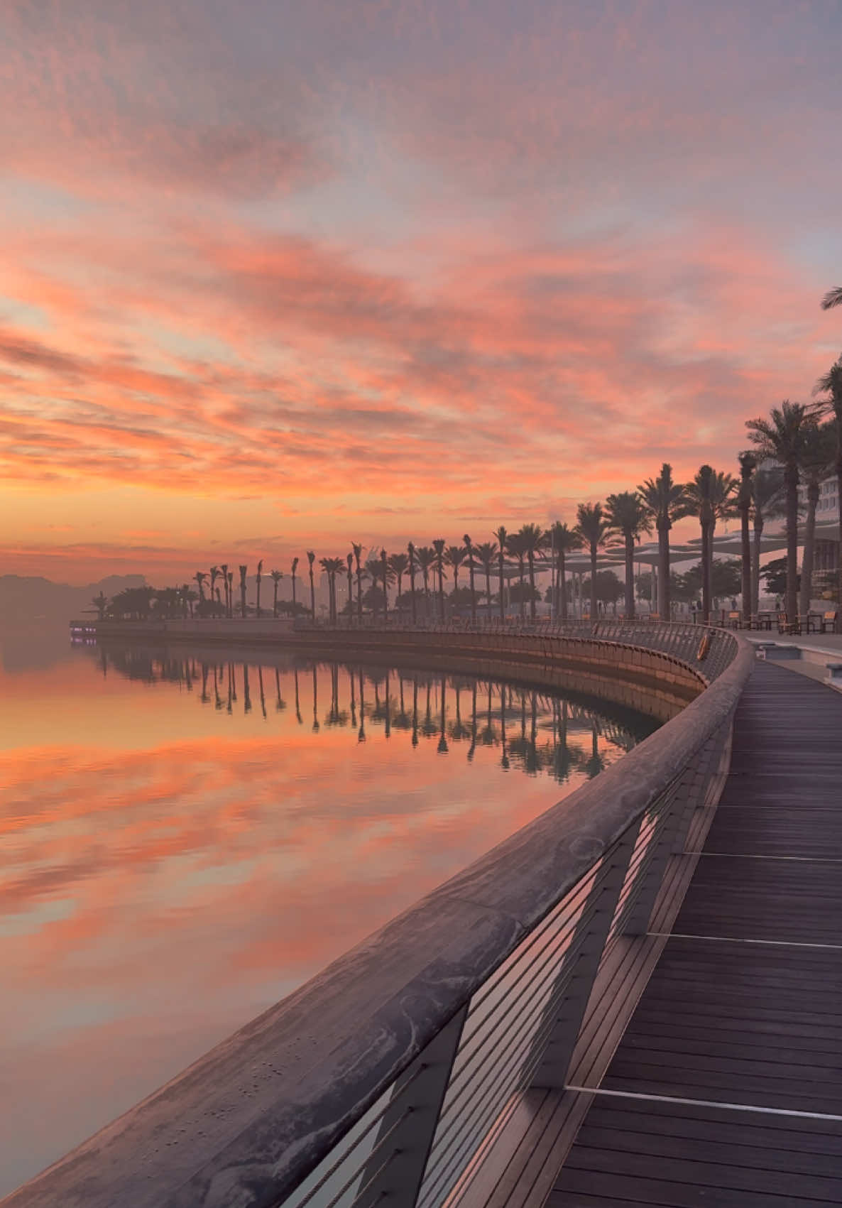 Sunrise walking #lusail #qatar #sunrise #qatarplaces #places 