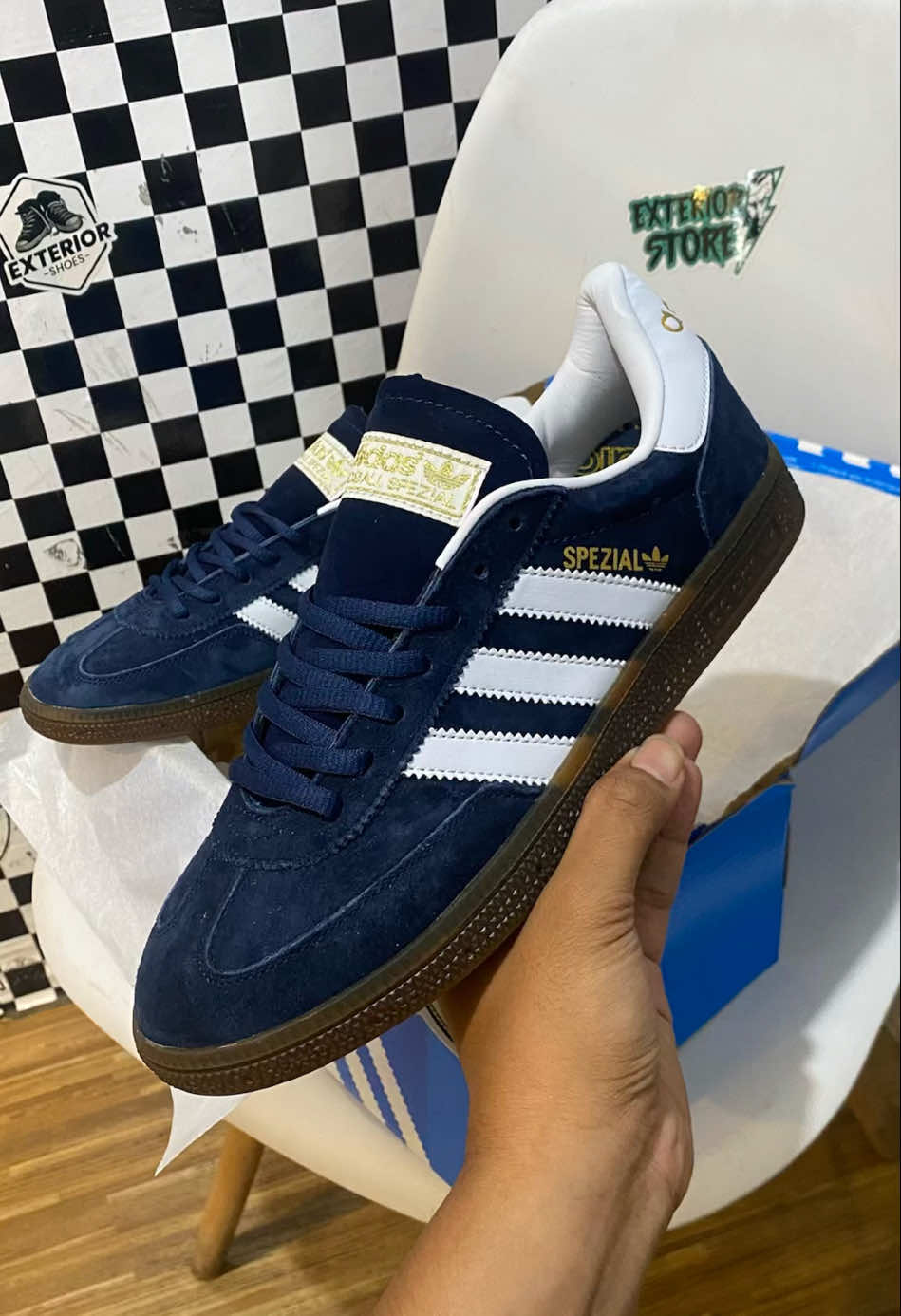 Sepatu Spezial Navy Secakep ini emang 🔥🔥 Ready size 39-44 #adidasspezial #exteriorstoresurabaya #sepatugaristiga #adidas 