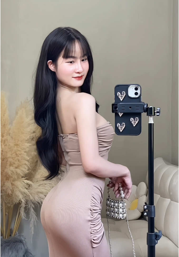 Không hề tôn dáng một xíu nào 🤔 #dambody #dambodytondang #damditiec #damthietke #viral #xuhuong #review #reviewlamdep 