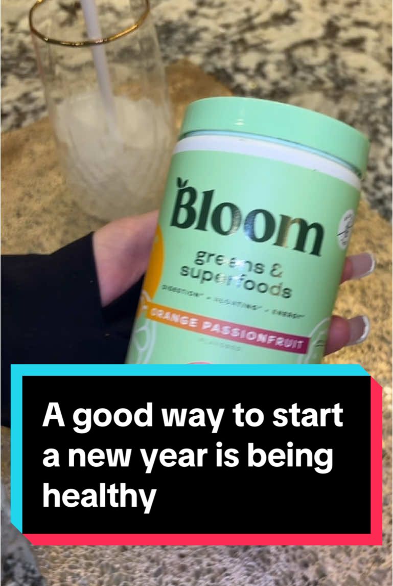 30+ Good-For-You Ingredients: Bloom Nutrition Greens & Superfoods powder is your delicious daily scoop of greens, made with 30+ ingredients like prebiotics and probiotics, antioxidants, adaptogens, digestive enzymes, fruits and vegetables, and so much more. #HealthyLife #Bloom #Amazing #HealthyNewYear 