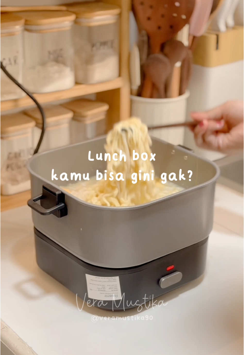 Replying to @Dhekhanank yang terbaru nya niih #pancilistrik #komporlistrik #lunchbox #freemir #komporportable 