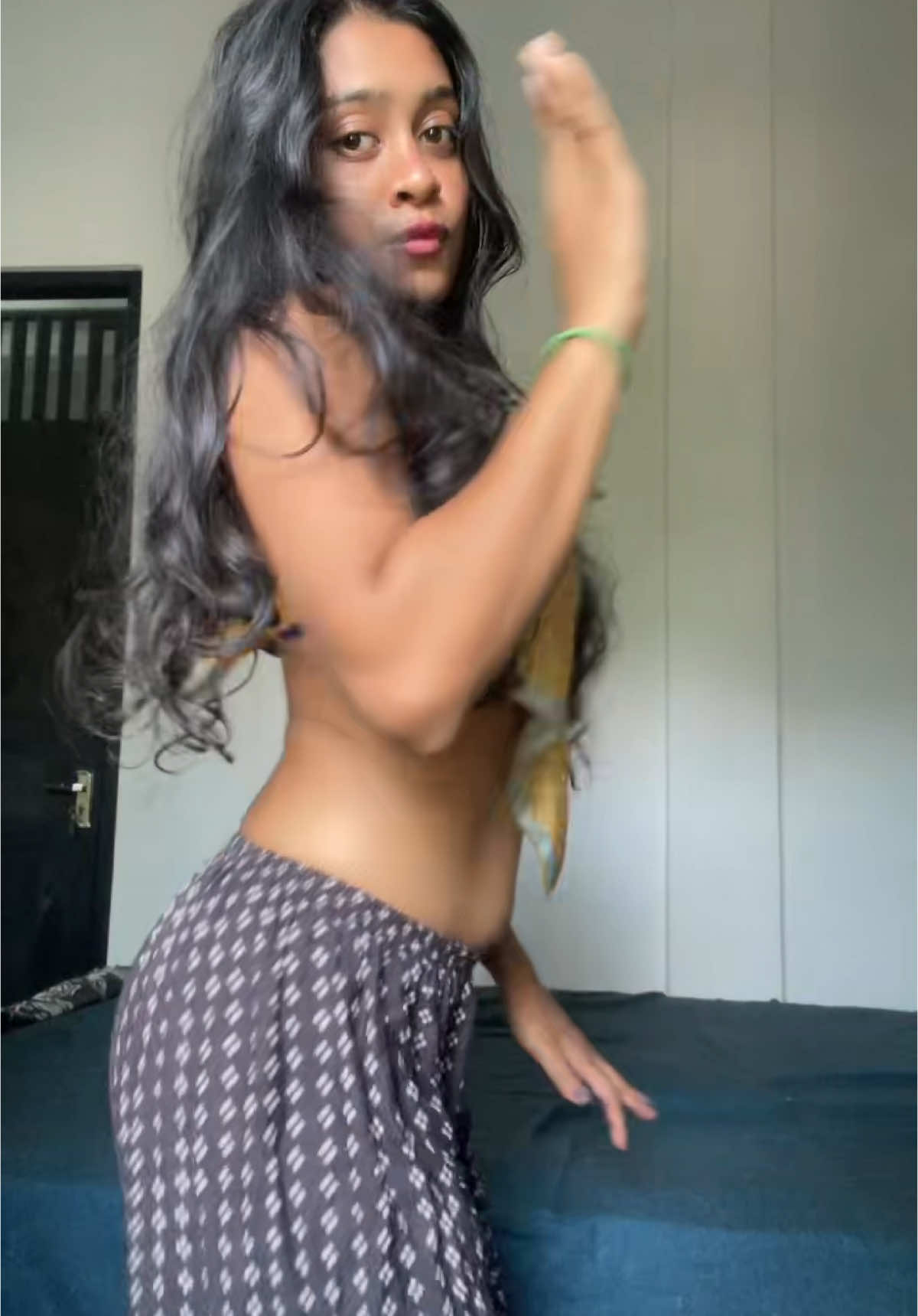 Mhmmm🤎💋 #viral #foryou #trending #onemillionaudition #downsouth🇱🇰 #alone #suddi🤍 