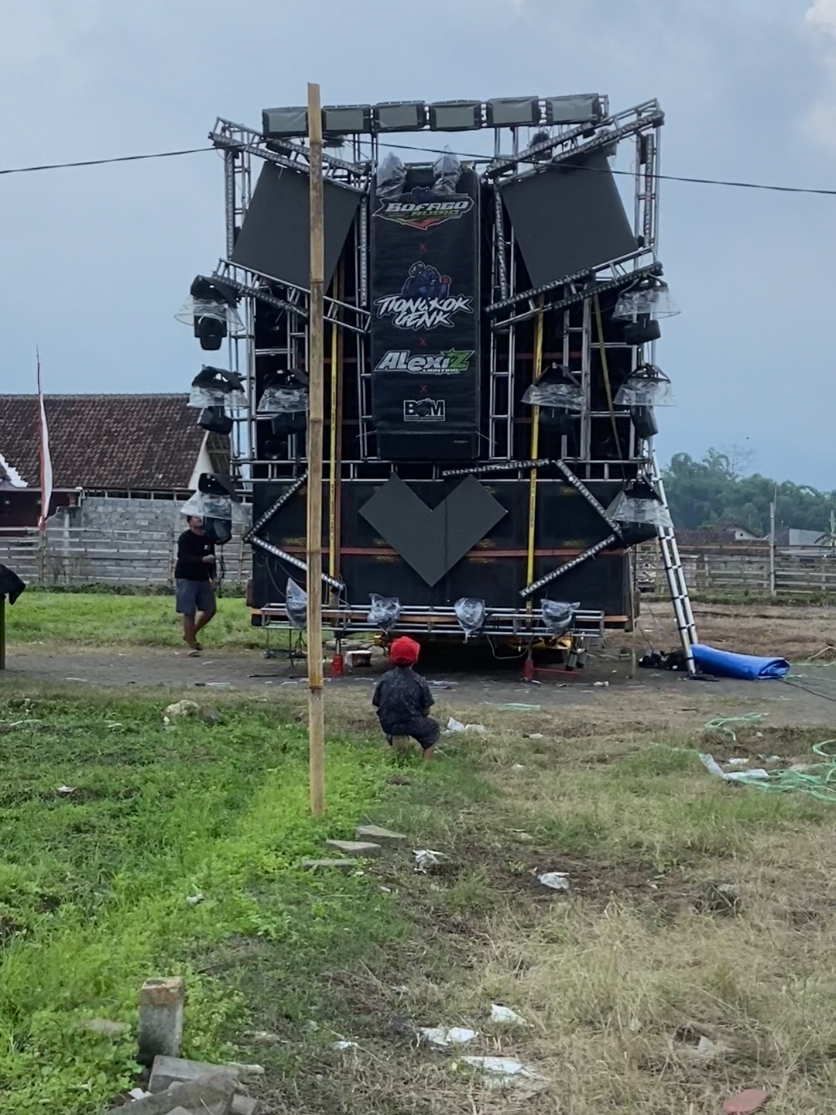 ready ceksound pujon lor @bofagoaudioreal vid by @𝙈𝙐𝙉𝙔𝙊𝙆 𝙈𝙀𝙈𝘽𝙍𝙀𝙎 🐒  #soundsystemblitar #karnavalmalang #malang24jam 