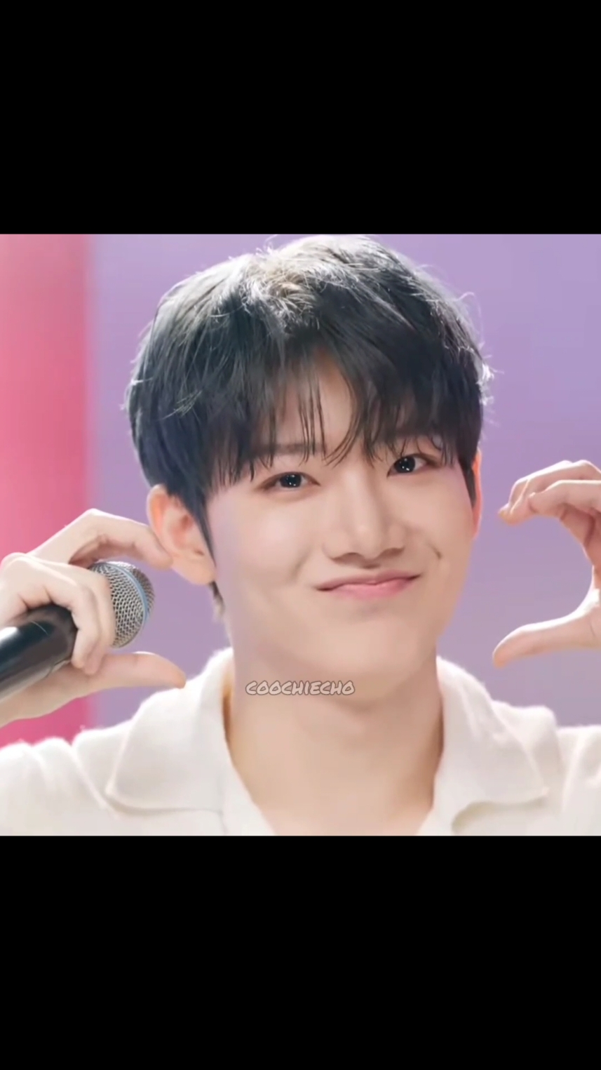 junkyu hobi bgt tiba2 aegyo, semua kalangan jd gemes kan liat km kyu 😆 #junkyu #kimjunkyu #leemujin #treasure #트레저 @yg_treasure_official 