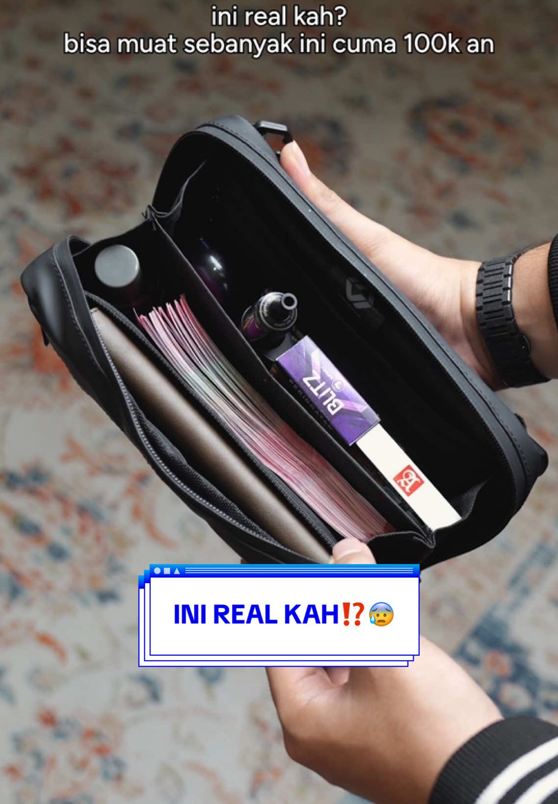 Real kah?👀 #lookandtry #look&try #clutch #clutchbag #handbag #handbagpria #clutchbagpria #tastanganpria #pouchbag #handbagwaterproof #slingbag  #clutchbagwaterproof #clutchantiair #handbagmurah #clutchbagmurah #clutchbagviral #handbagviral #slingbagcowok #tasselempangcowok #handbagpria #handbagcowok #clutchpria #clutchcowok 