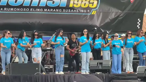 Merapat cek sound Remsi(Wonokerto kulon) Pekalongan #agengmusic #lailaayu #firaazahra #lilinherlina #brodin #cakmetagengmusic #kyagengslamet #devialdiva #siskaamelia @Iis Ariska Gadae Wahid11💞 
