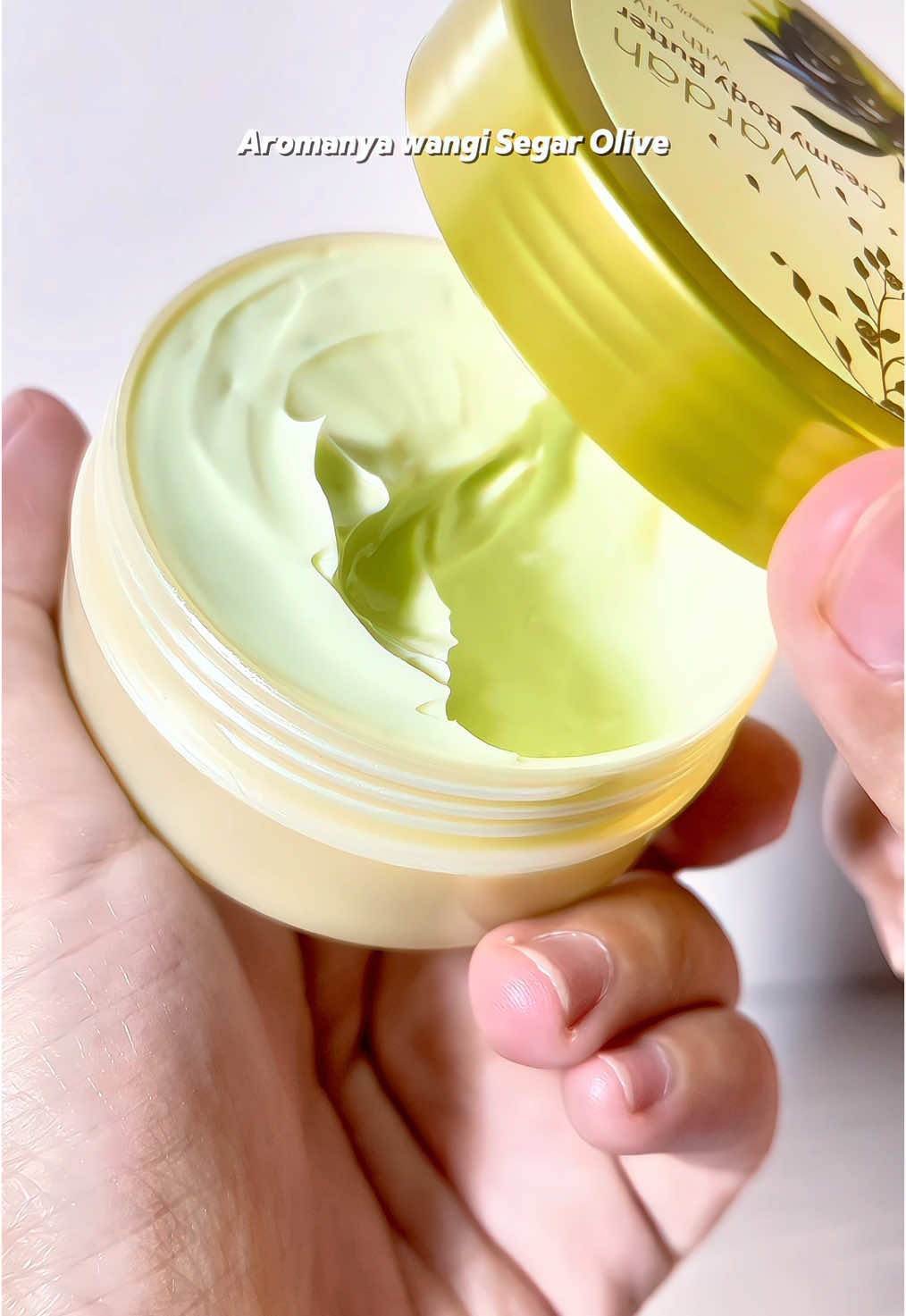 Cobain deh dijamin nagih sama wanginya @Dermascalp Expert @Wardah Beauty Official  #wardah #wardahbeauty #dermascalpexpert #bodybutter #wardahcreamybodybutter #bercuanbersamaparagon 