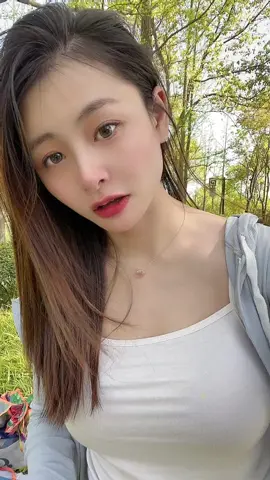 思念随风在飘摇 