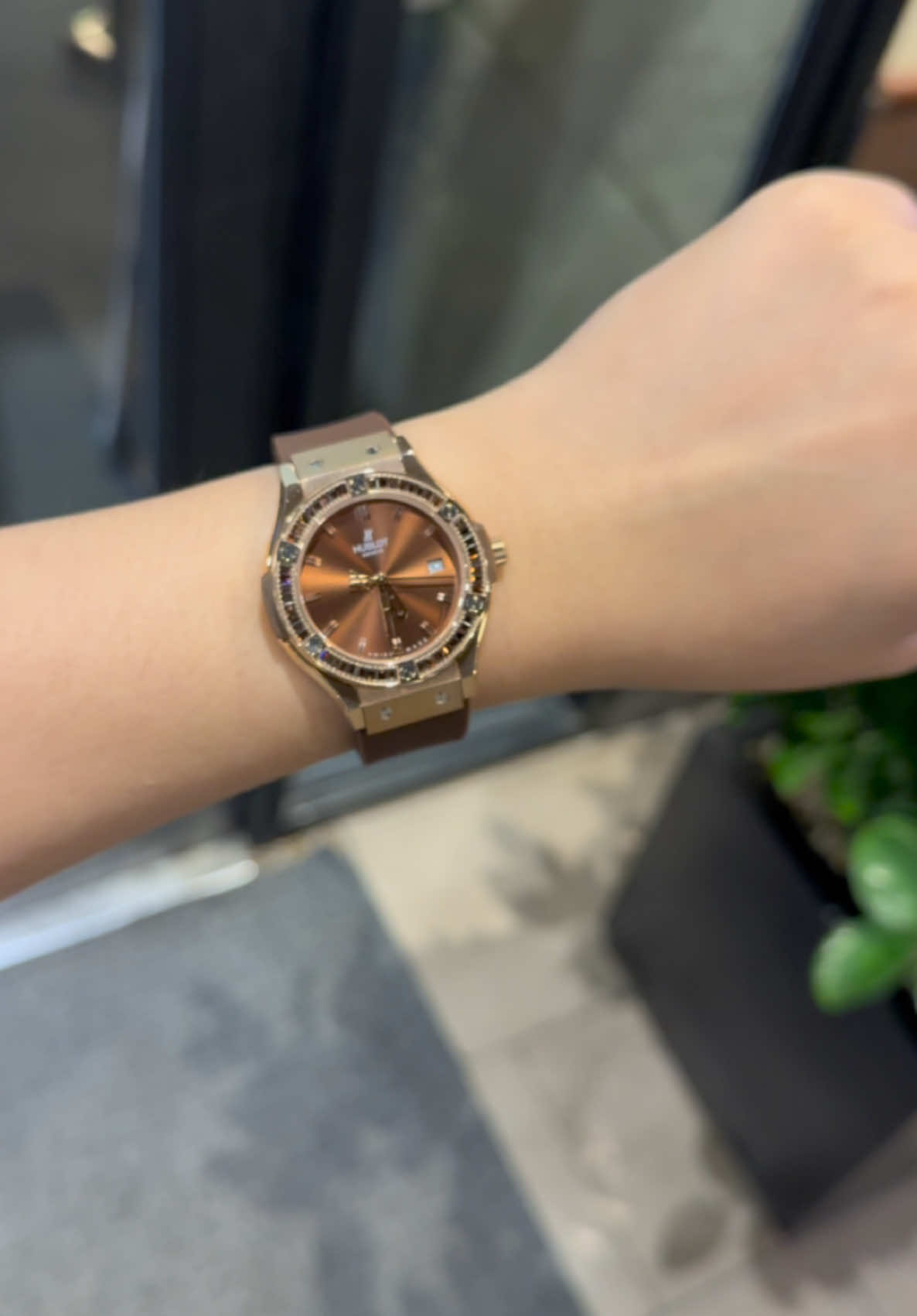 Mẫu HB nâu cafe siêu xinh lên tay sang đẹp lắm ạ 😘⌚️#donghonuxinh #donghonu #xuhuongtiktok2024 #luxurywatch 