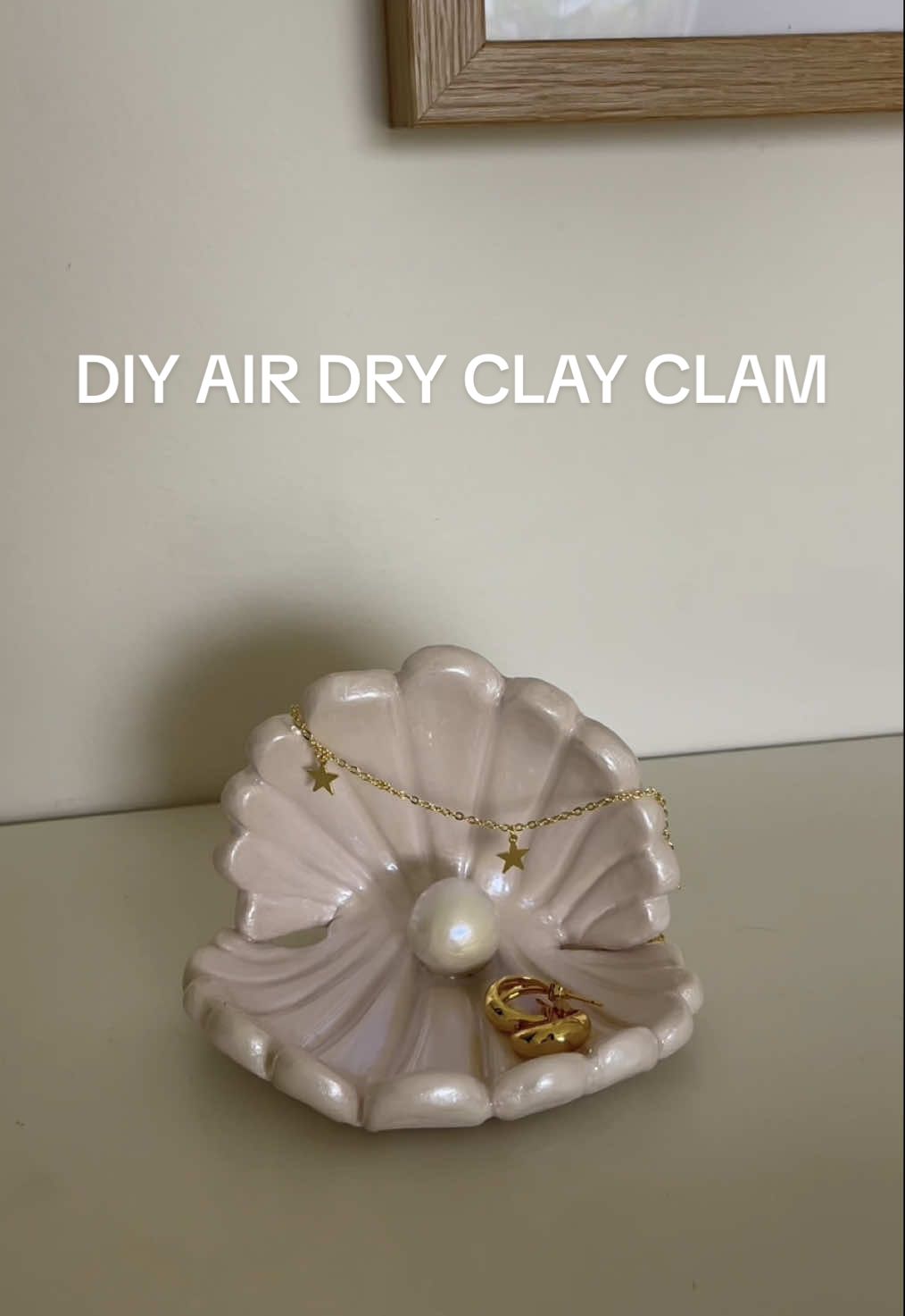 this has taken me so long to post but one of my faves!! 🧜🏼‍♀️🐚⭐️ also dunno why I didn’t make it as one piece and attached two together whoops #airdryclay #clay #pottery #DIY #craft #claytutorial #handmade #pinterest #aesthetic #diyclam