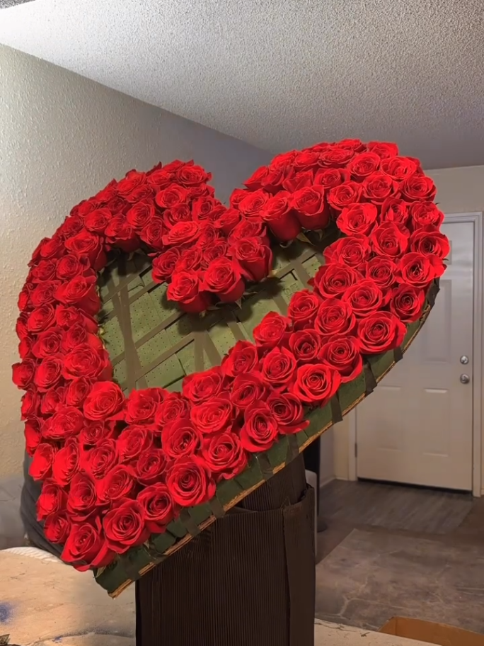 Red Flowers heart ❤️❤️#foryou #foryoupage❤️❤️ #fyp #viral #💞❤️💞💞💞💞💗❤️❤️💞💗💗👌👌👌👌💗💗💞💞❤️❤️👌👌💗💗💗💞💞❤️❤️ #flowervideo #foryoupage❤️❤️ #foryou 