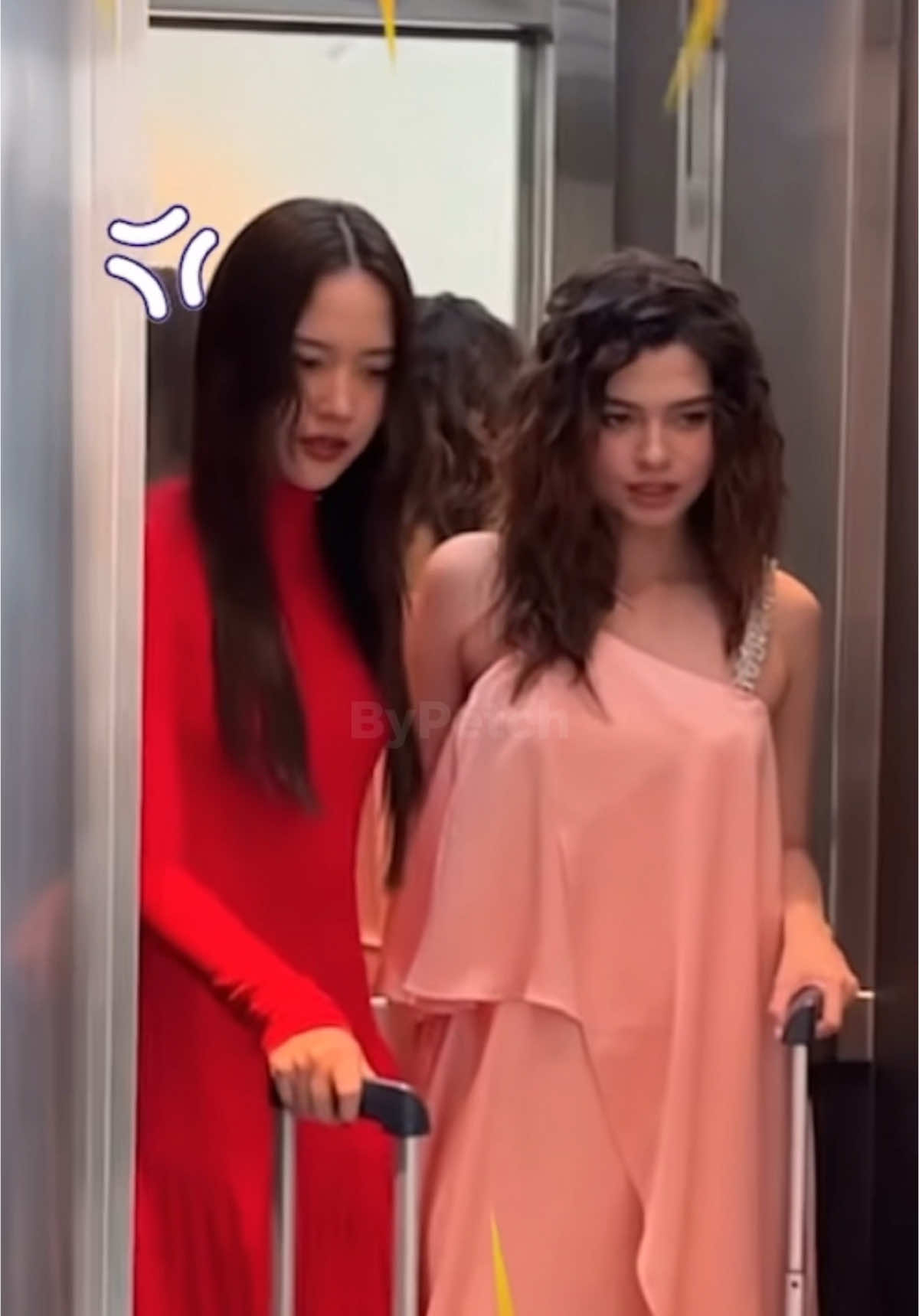 Don’t touch my girl!!!😂 #freenbecky #freenbeck #beckyfreen #beckfreen #freensarocha #beckyarmstrong #srchafreen #beckysangels #ฟรีนเบค #เบคฟรีน #ฟรีนสโรชา #เบคกี้อาร์มสตรอง 